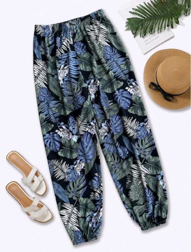 Jogger estampado hojas 
